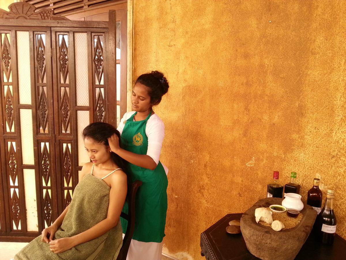 Saubagya Inn Anuradhapura Bagian luar foto