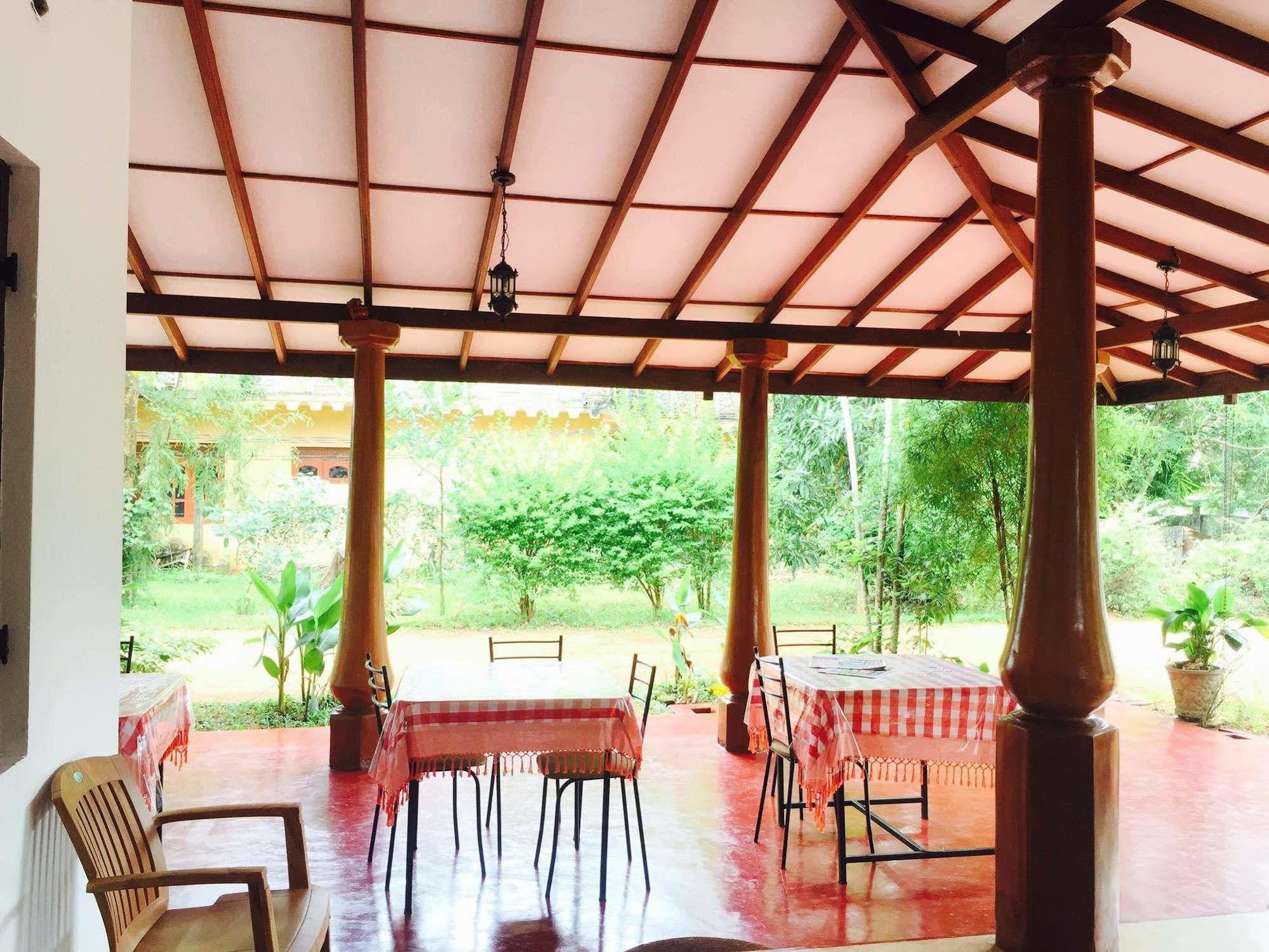 Saubagya Inn Anuradhapura Bagian luar foto